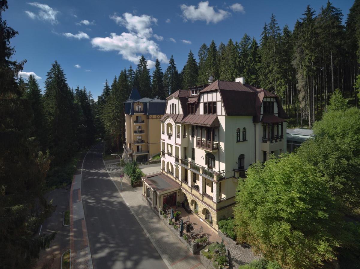 Spa Apartments St. Moritz Mariánské Lázně Exteriör bild